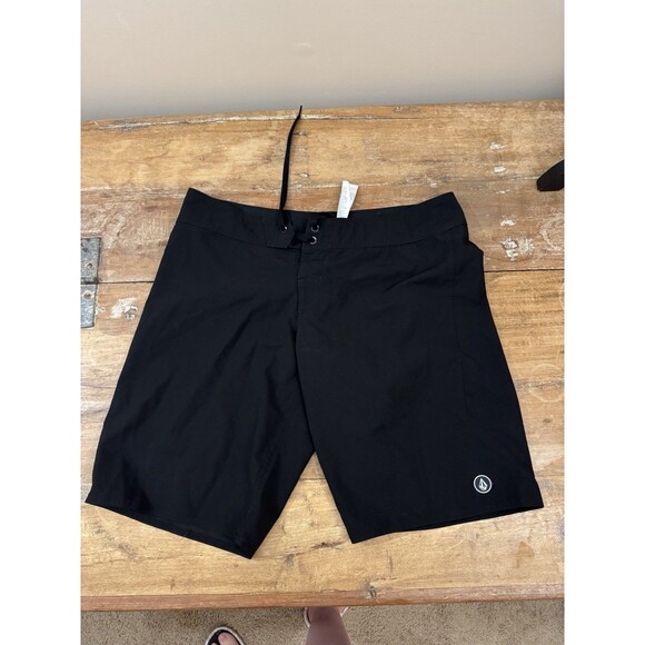 VOLCOM Simply Solid 5 Women's ECO True Sport Boardshorts Beach Gym Black Size 11 - Picture 5 of 10
